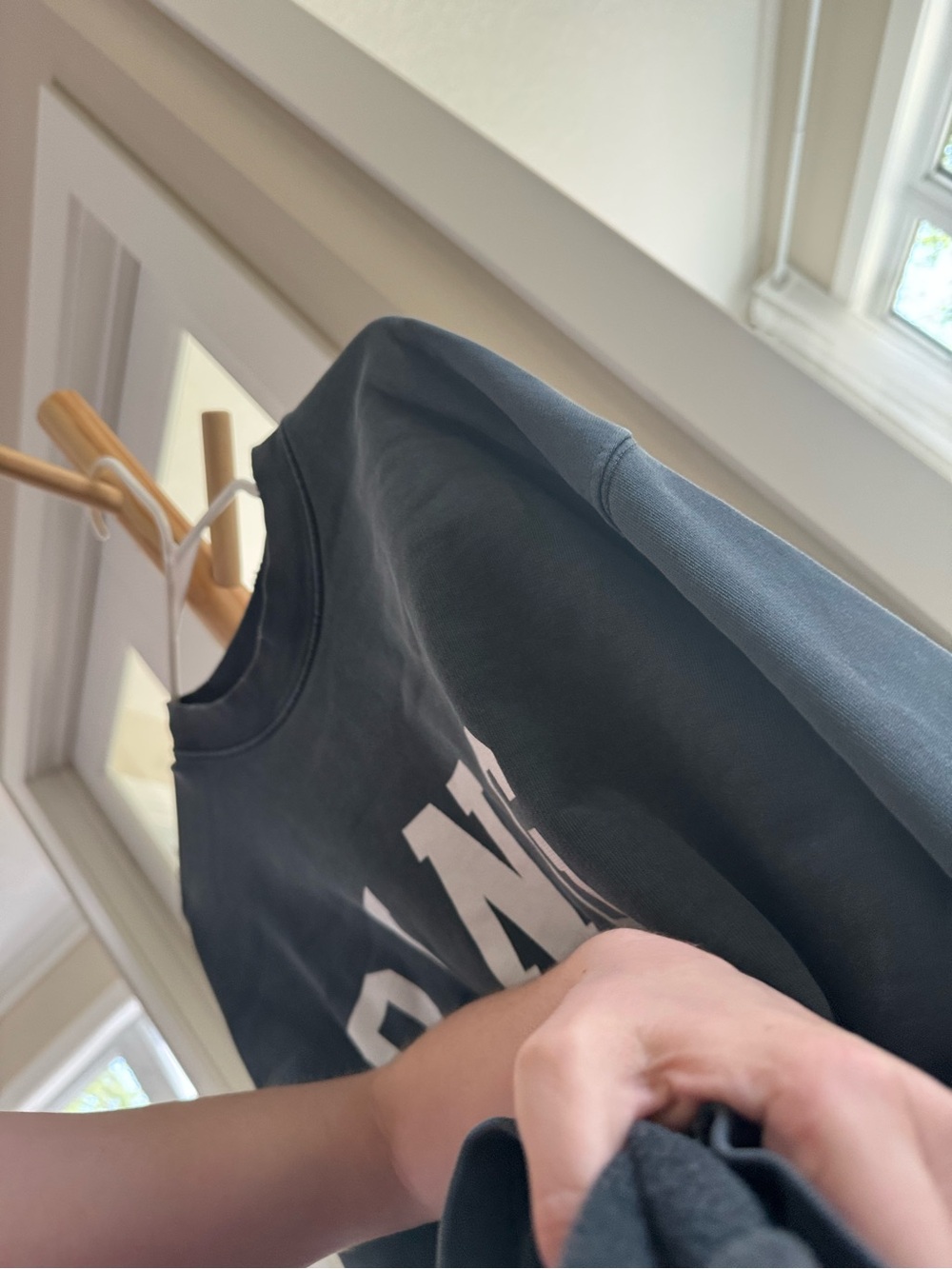 ANINE BING B.I.N.G. Oversized Sweatshirt Small Black Graphic Pullover - Picture 3 of 6